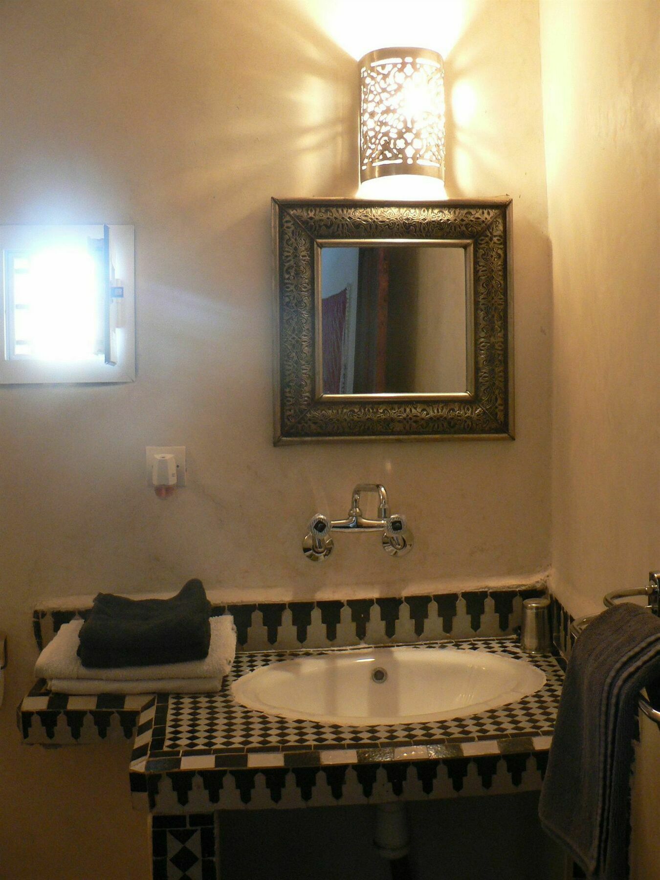 Dar Tamo Hotel Fez Exterior foto